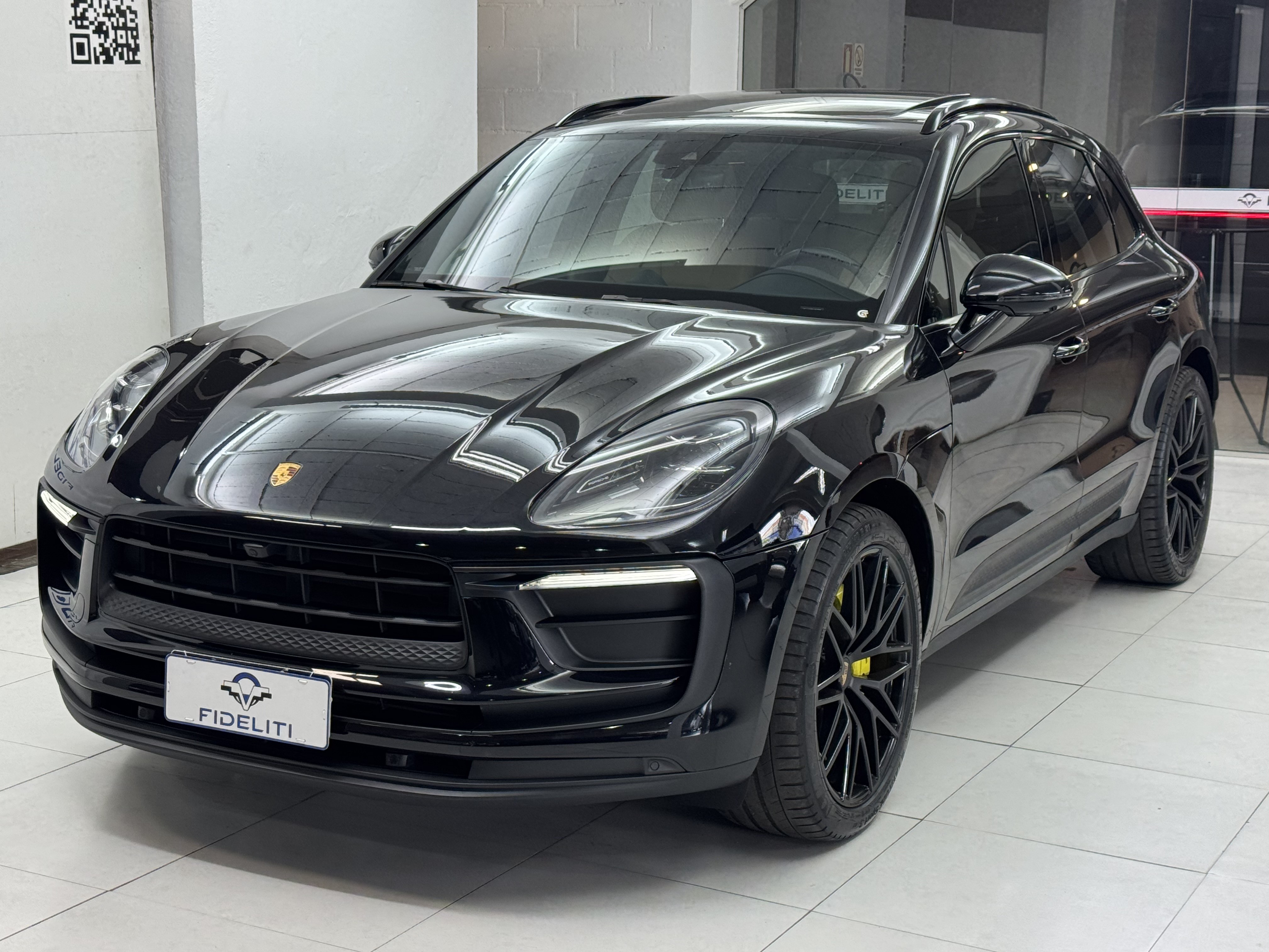 Porsche Macan 2.0 Turbo — foto 1 de 3